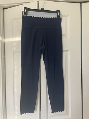 aerie Navy Scallop Hem Leggings